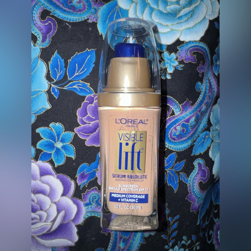 L'Oreal Visible Lift Serum Absolute Foundation - Medium Coverage #146 Nude Beige